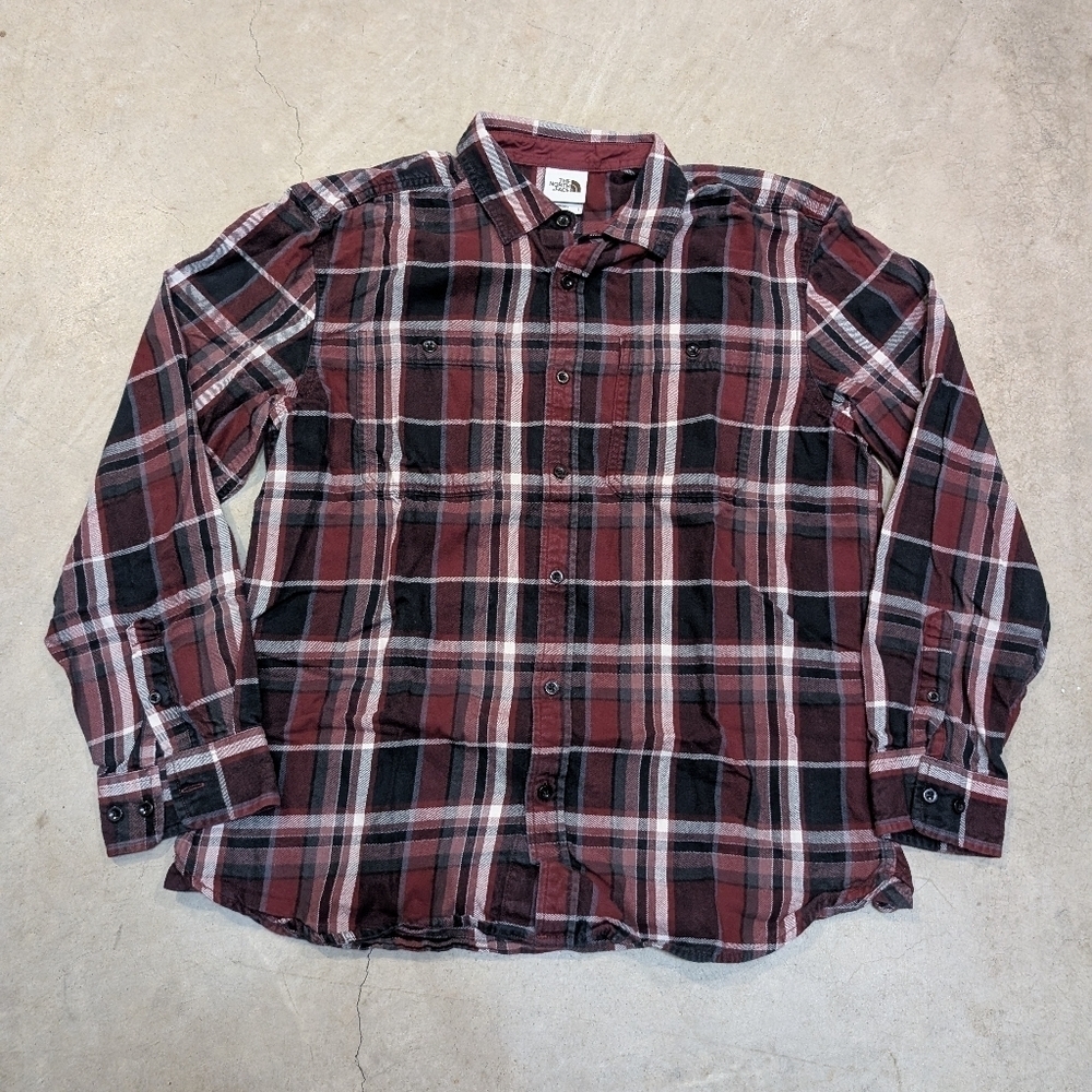 The North Face Men's L Plaid Flannel Button Up Red Black